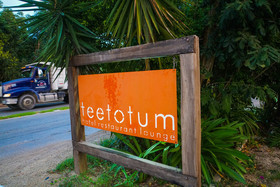 Teetotum hotel