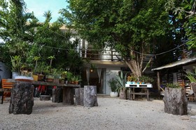 Teetotum hotel