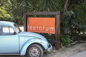 Teetotum hotel