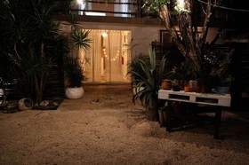Teetotum hotel