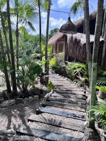 Yaxchen Tulum Eco Lodge & Cenote