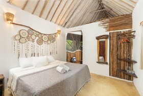 Yaxchen Tulum Eco Lodge & Cenote