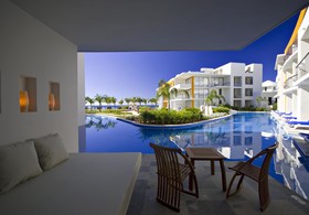Secrets Aura Cozumel