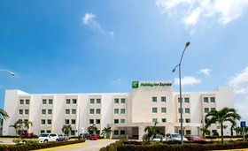 Holiday Inn Express Paraiso Dos Bocas