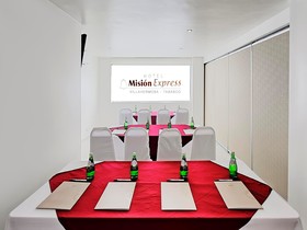 Olmeca Plaza Urban Express Hotel