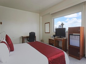 Olmeca Plaza Urban Express Hotel