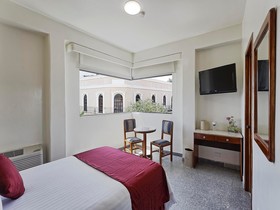 Olmeca Plaza Urban Express Hotel