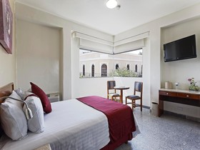 Olmeca Plaza Urban Express Hotel
