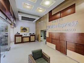 Olmeca Plaza Urban Express Hotel