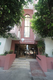 Del Paseo