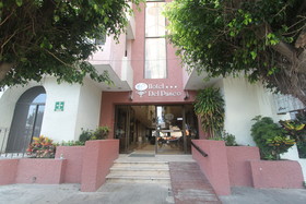 Del Paseo