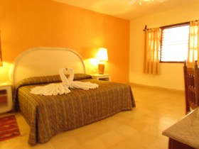 Chicanná Ecovillage Resort