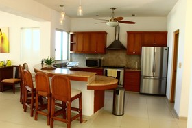 Iz Cay Luxury Ocean Front Villa