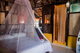 Casa Maya Lodge Robinson Crusoe Life