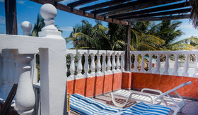 Casa Maya Lodge Robinson Crusoe Life