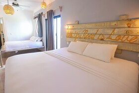 40 Canones Hotel