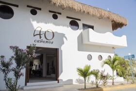 40 Canones Hotel