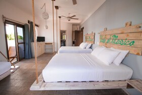 40 Canones Hotel