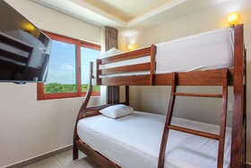 Aquastar Unique Hotel & Apartments
