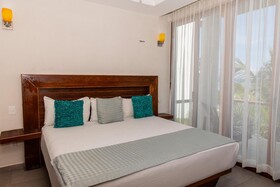 Aquastar Unique Hotel & Apartments