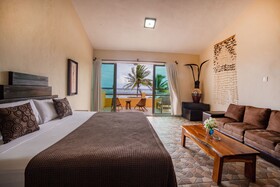 Mahasand Hotel & Hostel