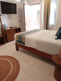 Noah Beach Hotel & Suites