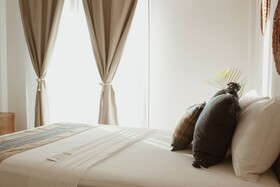 Noah Beach Hotel & Suites