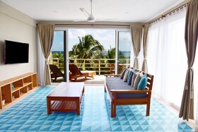 Noah Beach Hotel & Suites