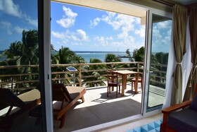 Noah Beach Hotel & Suites