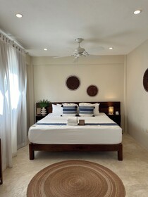 Noah Beach Hotel & Suites