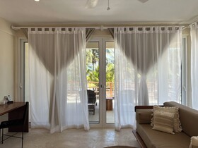 Noah Beach Hotel & Suites