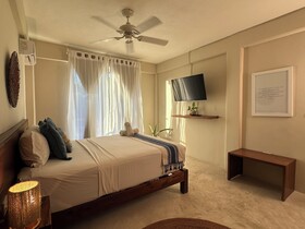 Noah Beach Hotel & Suites