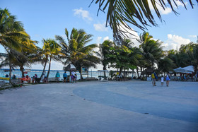 El Fuerte Beach Resort