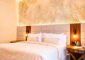 Adoro Hotel Boutique