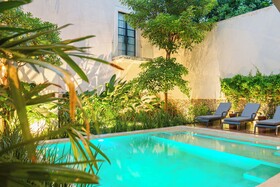 Adoro Hotel Boutique