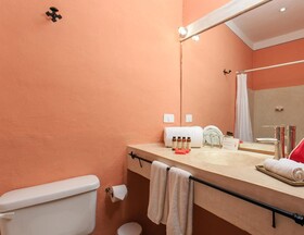 Art 64 Hotel Boutique Adults Only