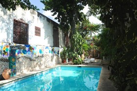 Art Apart Hostel