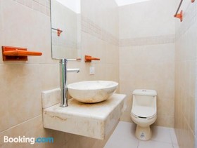 Bakab Hostel & Equestrian Amenities