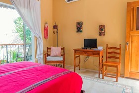 Casa Del Maya Bed & Breakfast