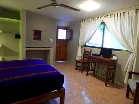 Casa Del Maya Bed & Breakfast