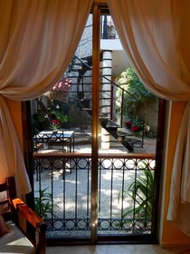 Casa Del Maya Bed & Breakfast