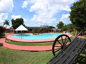 Hotel Hacienda Inn