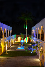 Hotel Hacienda Inn
