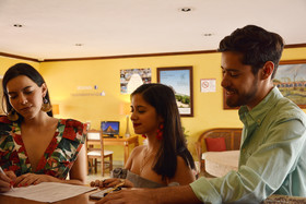 Hotel Hacienda Inn