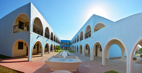 Hotel Hacienda Inn