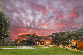Hacienda Santa Cruz