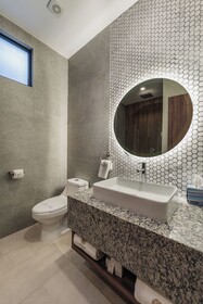 Hotel Chariot