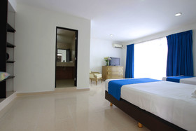 Hotel Embajadores