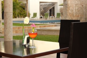 Hotel Embajadores