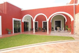 Hotel Embajadores